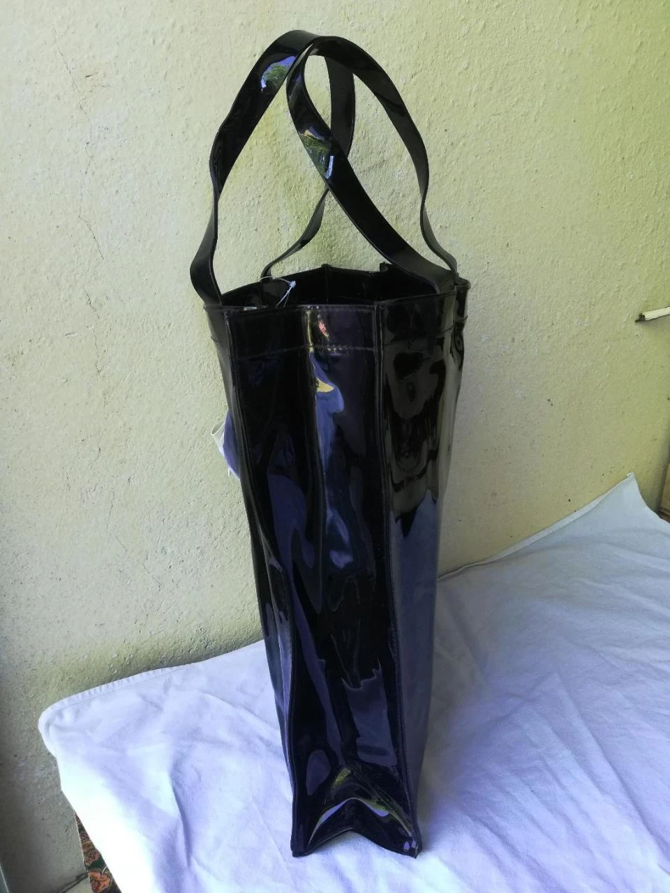 Lote rígido de Bolso tipo tote (o bolsa de playa...) abierta + su Neceser en PVC – photo 13